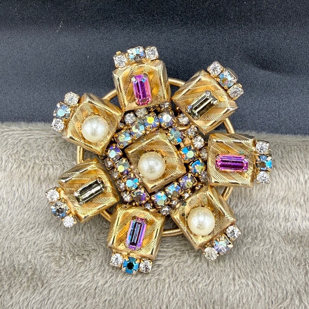 Vintage Hobe Rhinestone Brooch Gold‎ Tone Signed